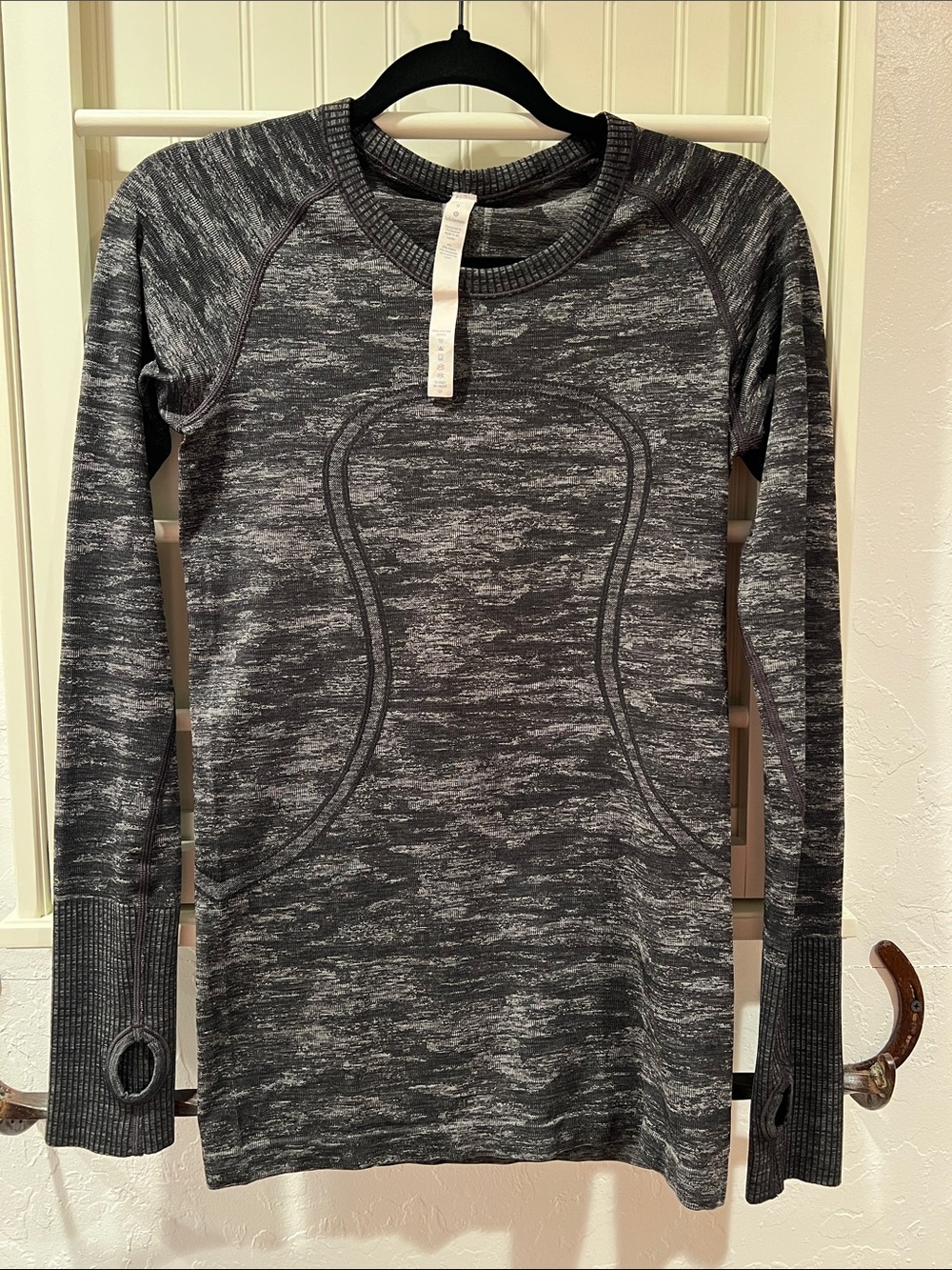 lululemon athletica Swiftly Tech Long Sleeve Hip Length Heathered Black Top